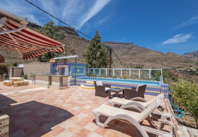 Cottage in San Bartolomé de Tirajana - 3BR Country Home - Private Pool & Terrace Cottage in San Bartolomé de Tirajana - 3BR Country Home - Private Pool & Terrace