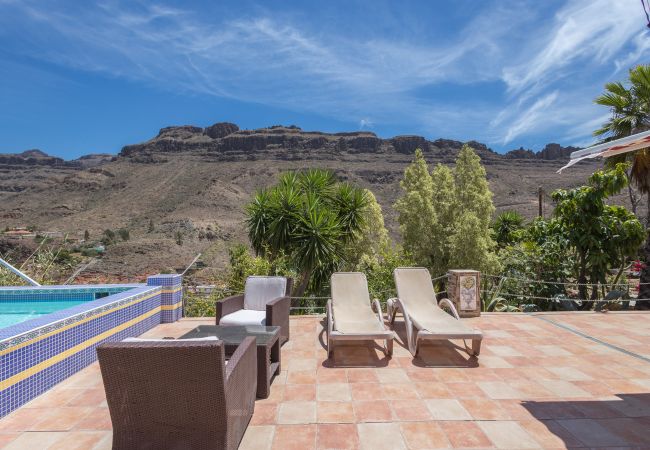 Cottage in San Bartolomé de Tirajana - 3BR Country Home - Private Pool & Terrace Cottage in San Bartolomé de Tirajana - 3BR Country Home - Private Pool & Terrace