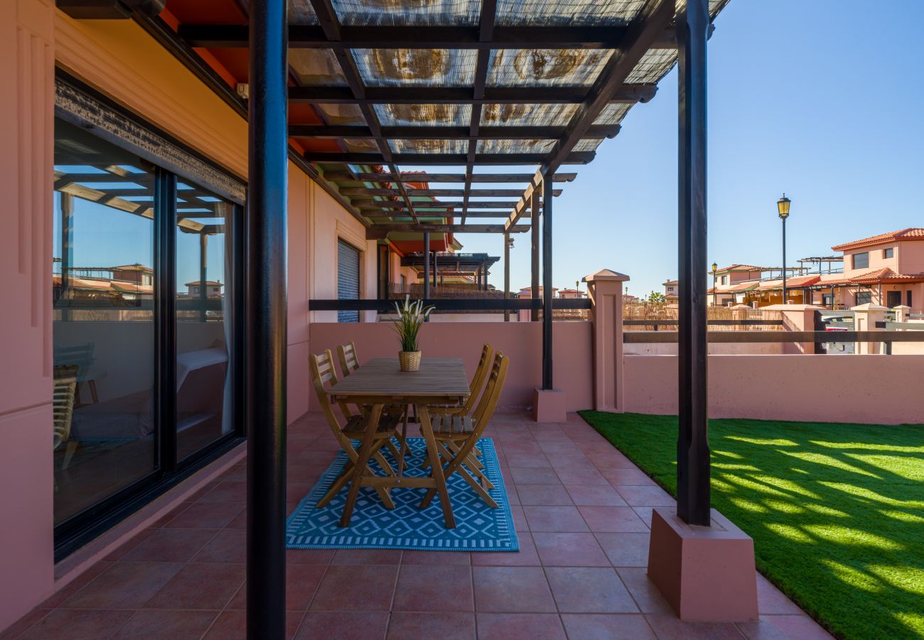 Apartment in La Oliva - Private Terrace Majanicho Home -Garden & Pool Apartment in La Oliva - Private Terrace Majanicho Home -Garden & Pool