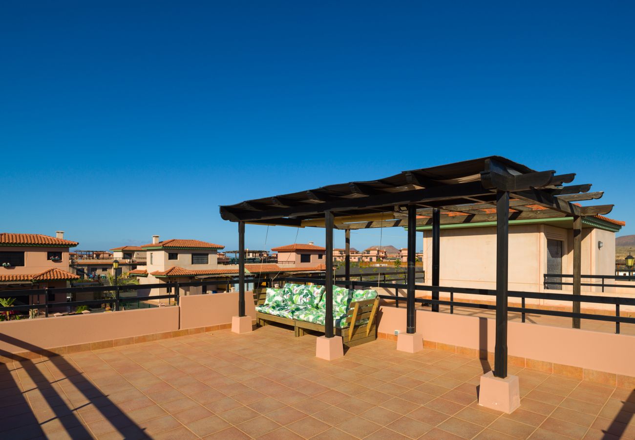 Apartment in La Oliva - Private Terrace Majanicho Home -Garden & Pool Apartment in La Oliva - Private Terrace Majanicho Home -Garden & Pool