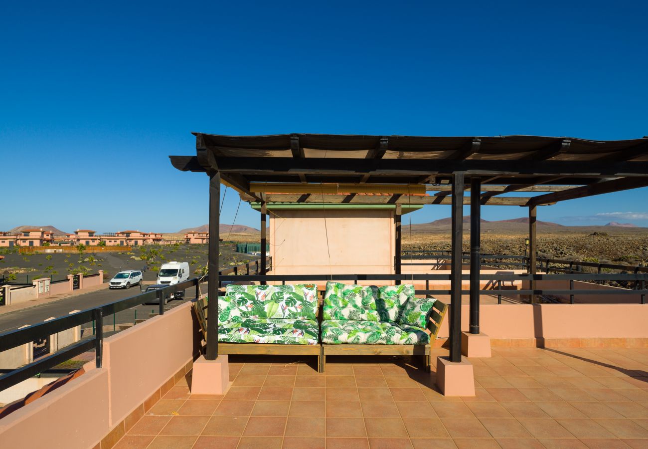 Apartment in La Oliva - Private Terrace Majanicho Home -Garden & Pool Apartment in La Oliva - Private Terrace Majanicho Home -Garden & Pool