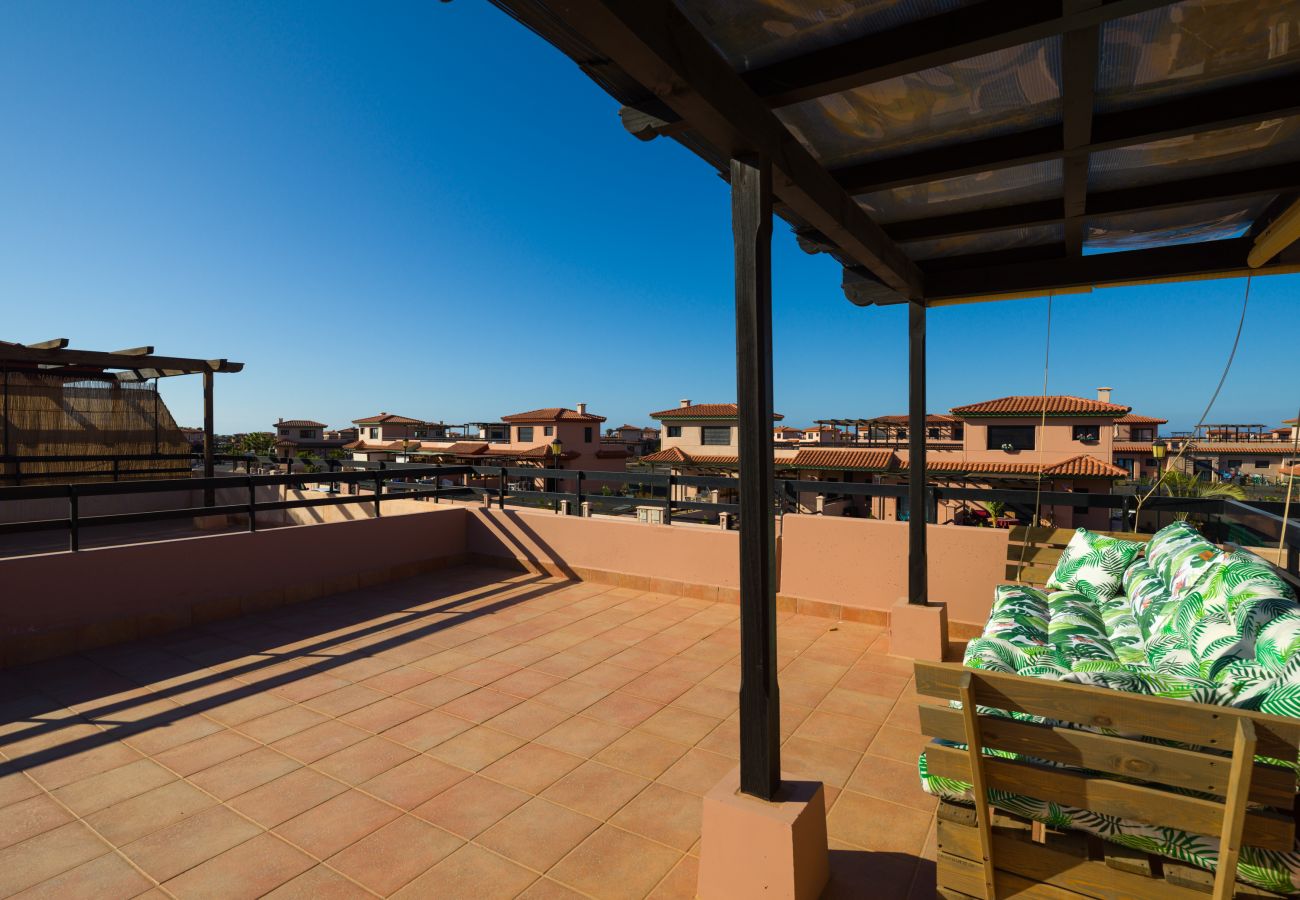 Apartment in La Oliva - Private Terrace Majanicho Home -Garden & Pool Apartment in La Oliva - Private Terrace Majanicho Home -Garden & Pool