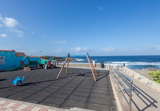 House in Telde - Sea Views Private Terrace 2BR House near the Beach House in Telde - Sea Views Private Terrace 2BR House near the Beach