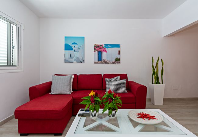 House in Playa Honda - 2BR Terrace Home - 10 min walk to the Beach House in Playa Honda - 2BR Terrace Home - 10 min walk to the Beach