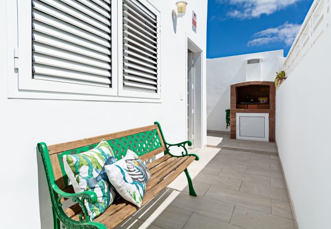 House in Playa Honda - 2BR Terrace Home - 10 min walk to the Beach House in Playa Honda - 2BR Terrace Home - 10 min walk to the Beach