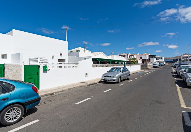 House in Playa Honda - 2BR Terrace Home - 10 min walk to the Beach House in Playa Honda - 2BR Terrace Home - 10 min walk to the Beach