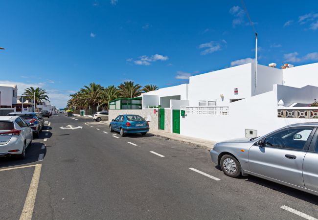 House in Playa Honda - 2BR Terrace Home - 10 min walk to the Beach House in Playa Honda - 2BR Terrace Home - 10 min walk to the Beach