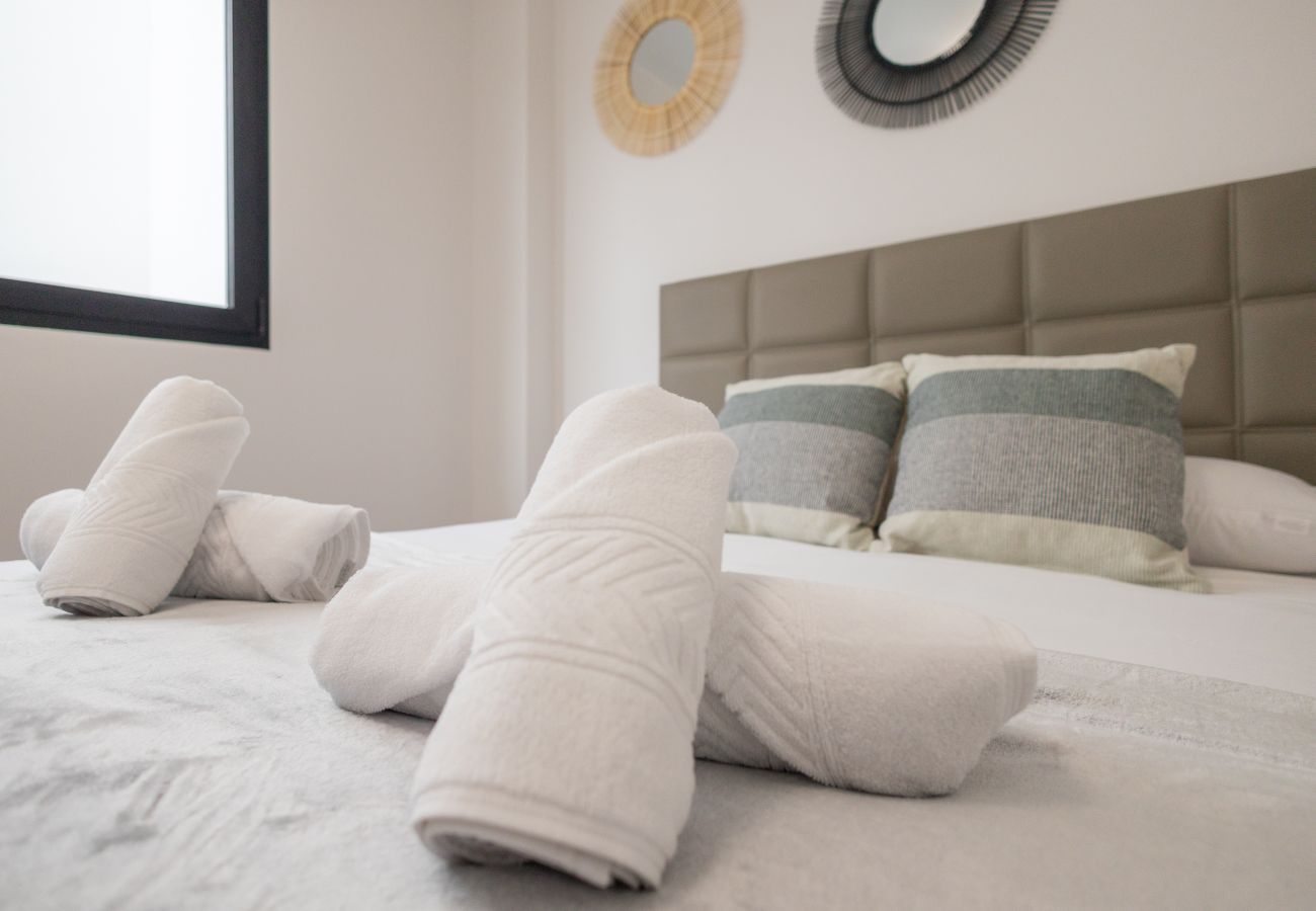 Apartment in Las Palmas de Gran Canaria - 2BR New Pretty Home next to Las Canteras Beach Apartment in Las Palmas de Gran Canaria - 2BR New Pretty Home next to Las Canteras Beach