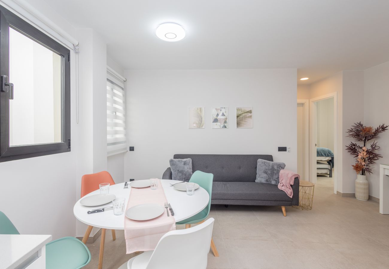 Apartment in Las Palmas de Gran Canaria - 2BR New Pretty Home next to Las Canteras Beach Apartment in Las Palmas de Gran Canaria - 2BR New Pretty Home next to Las Canteras Beach
