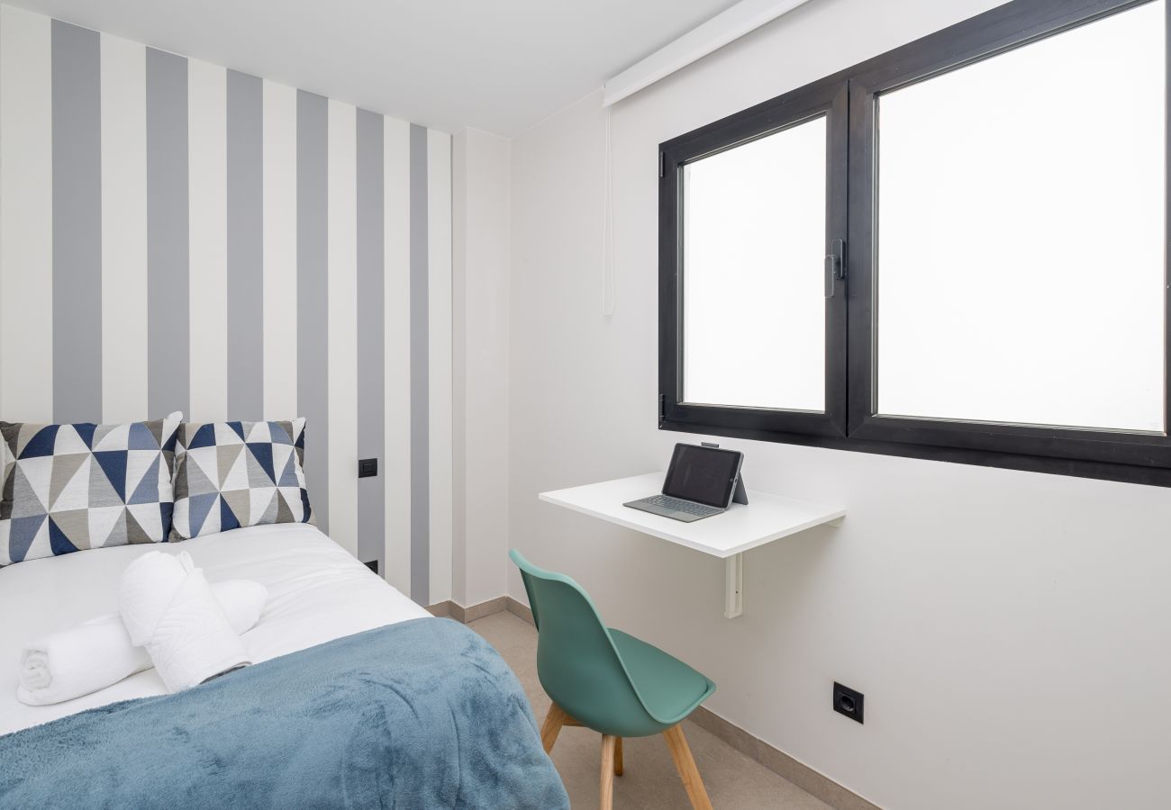 Apartment in Las Palmas de Gran Canaria - 2BR New Pretty Home next to Las Canteras Beach Apartment in Las Palmas de Gran Canaria - 2BR New Pretty Home next to Las Canteras Beach