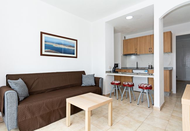 Apartment in Puerto del Carmen - Guasimeta Duplex - Pool & Balcony Apartment in Puerto del Carmen - Guasimeta Duplex - Pool & Balcony