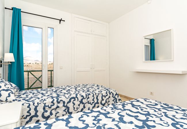 Apartment in Puerto del Carmen - Guasimeta Duplex - Pool & Balcony Apartment in Puerto del Carmen - Guasimeta Duplex - Pool & Balcony