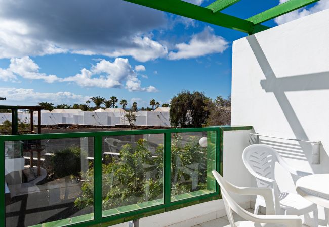 Apartment in Puerto del Carmen - Guasimeta Duplex - Pool & Balcony Apartment in Puerto del Carmen - Guasimeta Duplex - Pool & Balcony