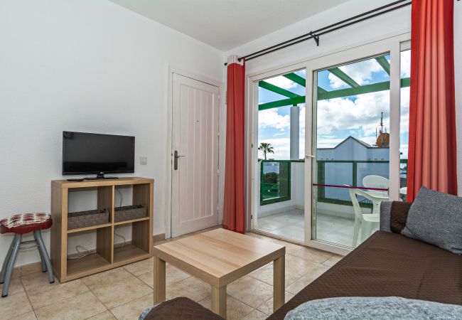 Apartment in Puerto del Carmen - Guasimeta Duplex - Pool & Balcony Apartment in Puerto del Carmen - Guasimeta Duplex - Pool & Balcony