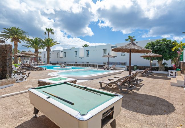 Apartment in Puerto del Carmen - Guasimeta Duplex - Pool & Balcony Apartment in Puerto del Carmen - Guasimeta Duplex - Pool & Balcony