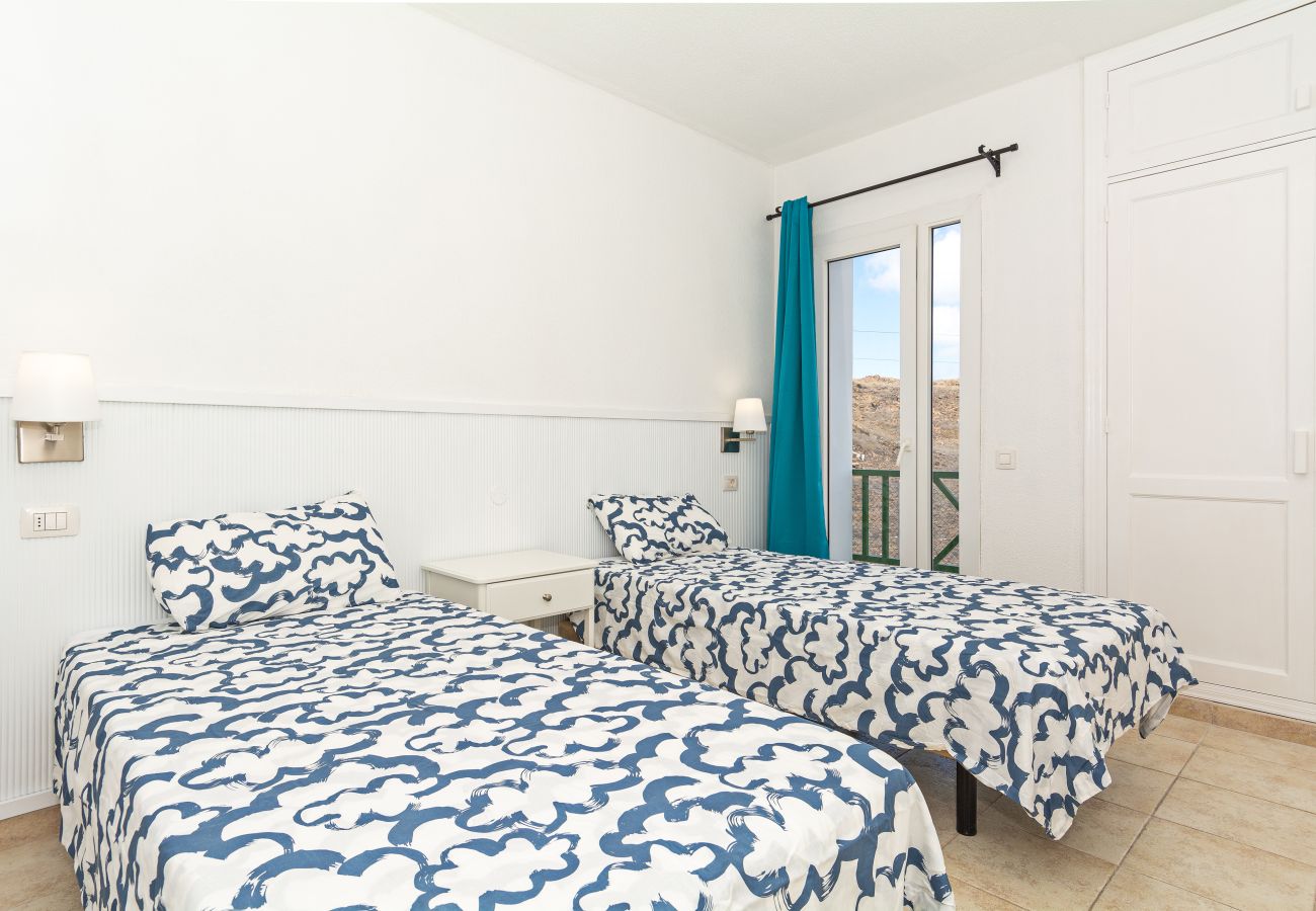 Apartment in Puerto del Carmen - Guasimeta Duplex - Pool & Balcony Apartment in Puerto del Carmen - Guasimeta Duplex - Pool & Balcony