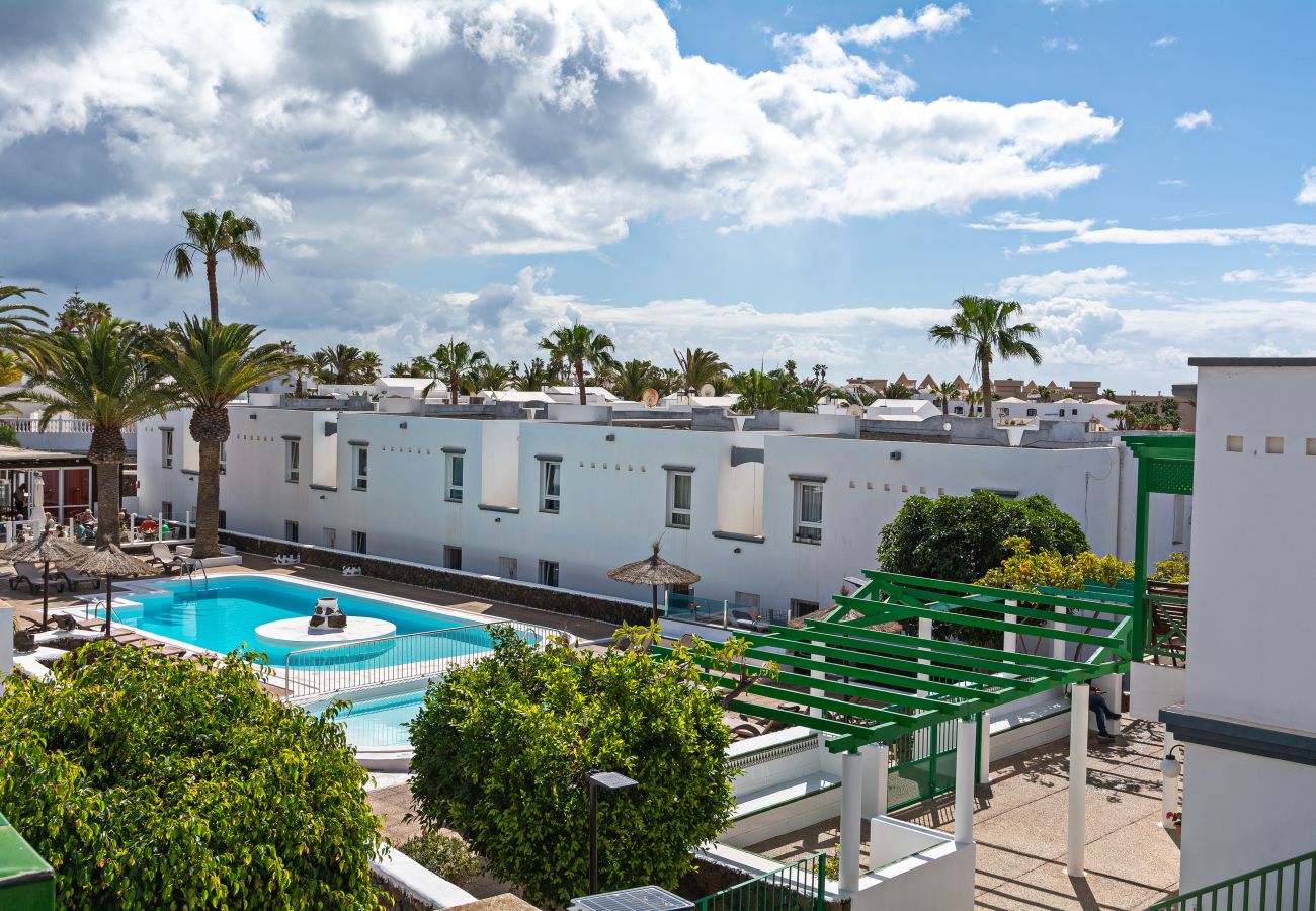 Apartment in Puerto del Carmen - Guasimeta Duplex - Pool & Balcony Apartment in Puerto del Carmen - Guasimeta Duplex - Pool & Balcony