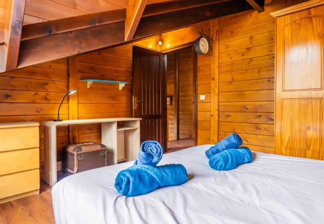 House in Candelaria - 4BR Candelaria Wooden House -Pool, Views & Parking House in Candelaria - 4BR Candelaria Wooden House -Pool, Views & Parking