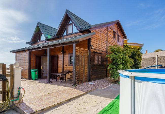 House in Candelaria - 4BR Candelaria Wooden House -Pool, Views & Parking House in Candelaria - 4BR Candelaria Wooden House -Pool, Views & Parking