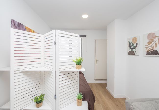 Studio in Las Palmas de Gran Canaria - Cozy Studio Las Canteras - 2 min walk to Beach Studio in Las Palmas de Gran Canaria - Cozy Studio Las Canteras - 2 min walk to Beach