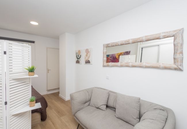 Studio in Las Palmas de Gran Canaria - Cozy Studio Las Canteras - 2 min walk to Beach Studio in Las Palmas de Gran Canaria - Cozy Studio Las Canteras - 2 min walk to Beach