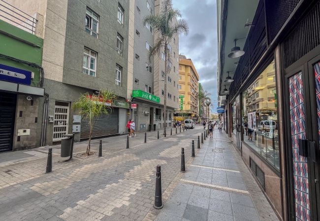 Studio in Las Palmas de Gran Canaria - Cozy Studio Las Canteras - 2 min walk to Beach Studio in Las Palmas de Gran Canaria - Cozy Studio Las Canteras - 2 min walk to Beach