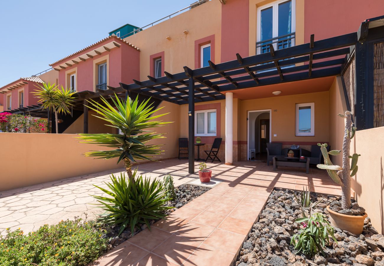 House in Corralejo - Corralejo Duplex - Solarium & Pool