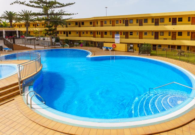 Apartment in Arona - Suntower Arona - Seaviews & Pool - next to beach Apartment in Arona - Suntower Arona - Seaviews & Pool - next to beach