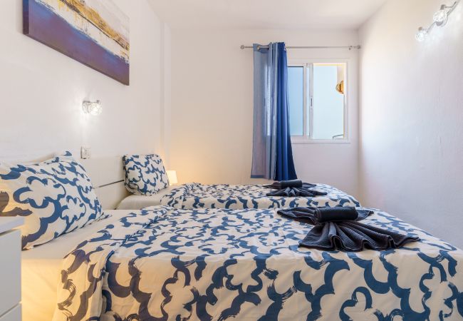Apartment in Arona - Suntower Arona - Seaviews & Pool - next to beach Apartment in Arona - Suntower Arona - Seaviews & Pool - next to beach