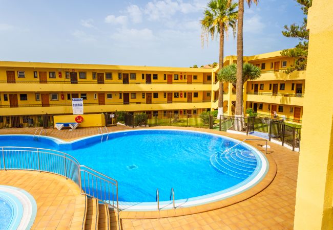 Apartment in Arona - Suntower Arona - Seaviews & Pool - next to beach Apartment in Arona - Suntower Arona - Seaviews & Pool - next to beach