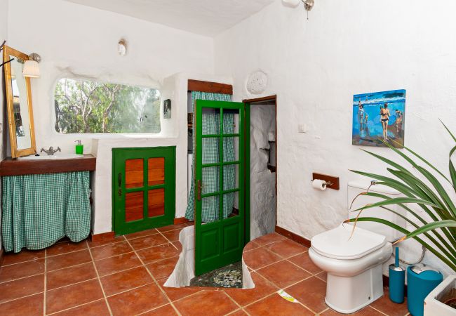 House in Las BreƱas - Bohemian Art House - 2BR in Yaiza & Garden House in Las BreƱas - Bohemian Art House - 2BR in Yaiza & Garden