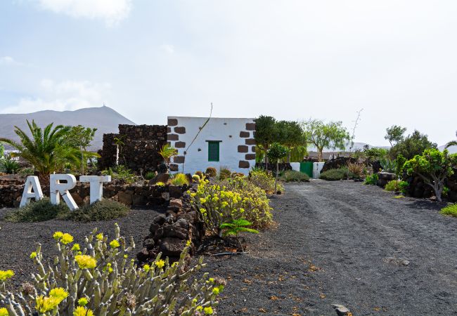 House in Las BreƱas - Bohemian Art House - 2BR in Yaiza & Garden House in Las BreƱas - Bohemian Art House - 2BR in Yaiza & Garden