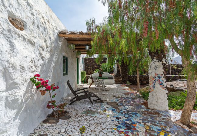 House in Las BreƱas - Bohemian Art House - 2BR in Yaiza & Garden House in Las BreƱas - Bohemian Art House - 2BR in Yaiza & Garden