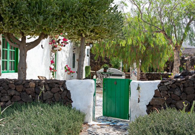 House in Las BreƱas - Bohemian Art House - 2BR in Yaiza & Garden House in Las BreƱas - Bohemian Art House - 2BR in Yaiza & Garden