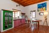 House in Las Breñas - Bohemian Art House - 2BR in Yaiza & Garden