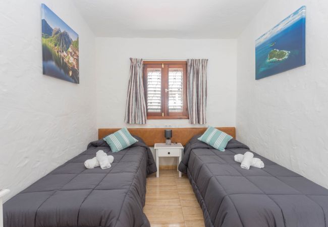 Apartment in San Bartolomé de Tirajana - Bungalow Playa del Inglés-Terrace & Pool Apartment in San Bartolomé de Tirajana - Bungalow Playa del Inglés-Terrace & Pool