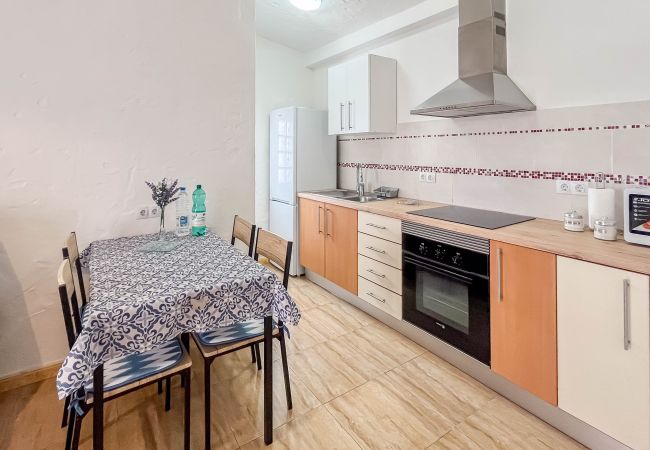 Apartment in San Bartolomé de Tirajana - Bungalow Playa del Inglés-Terrace & Pool Apartment in San Bartolomé de Tirajana - Bungalow Playa del Inglés-Terrace & Pool