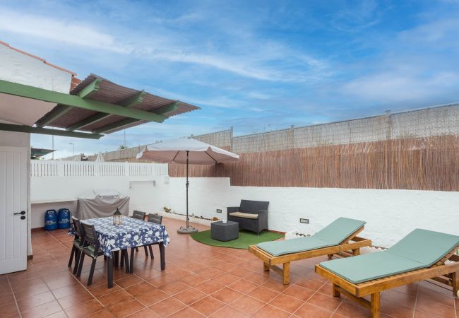 Apartment in San Bartolomé de Tirajana - Bungalow Playa del Inglés-Terrace & Pool Apartment in San Bartolomé de Tirajana - Bungalow Playa del Inglés-Terrace & Pool