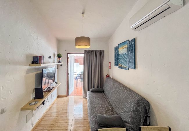 Apartment in San Bartolomé de Tirajana - Bungalow Playa del Inglés-Terrace & Pool Apartment in San Bartolomé de Tirajana - Bungalow Playa del Inglés-Terrace & Pool