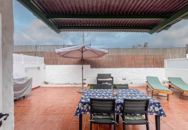 Apartment in San Bartolomé de Tirajana - Bungalow Playa del Inglés-Terrace & Pool Apartment in San Bartolomé de Tirajana - Bungalow Playa del Inglés-Terrace & Pool