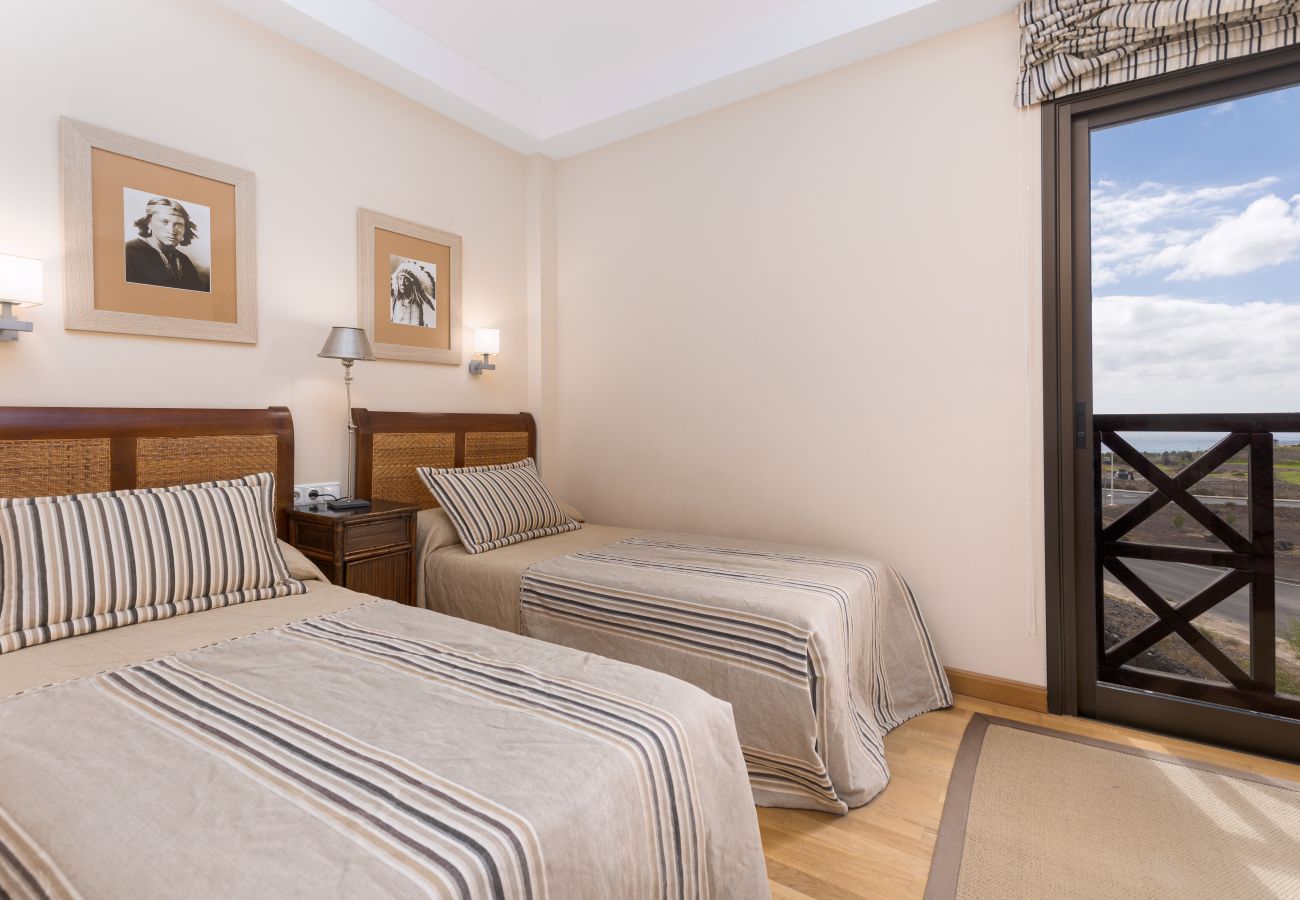 Chalet in Pájara - 3BR Jandía House - Private Pool, Seaviews & Golf Chalet in Pájara - 3BR Jandía House - Private Pool, Seaviews & Golf