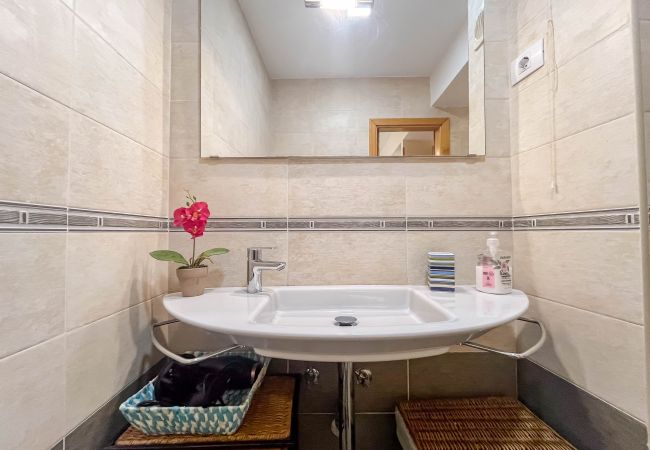 Apartment in Las Palmas de Gran Canaria - 2BR Deluxe Shine Flat - 1min Las Canteras Apartment in Las Palmas de Gran Canaria - 2BR Deluxe Shine Flat - 1min Las Canteras