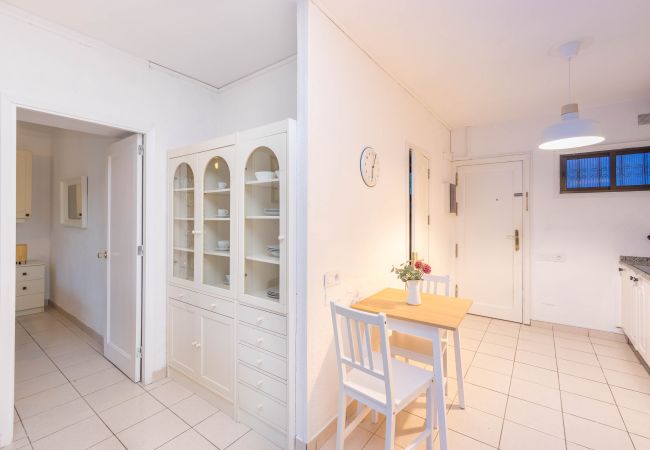 Apartment in San Bartolomé de Tirajana - Home w/ Terrace in Playa del Inglés-Pool & Beach Apartment in San Bartolomé de Tirajana - Home w/ Terrace in Playa del Inglés-Pool & Beach