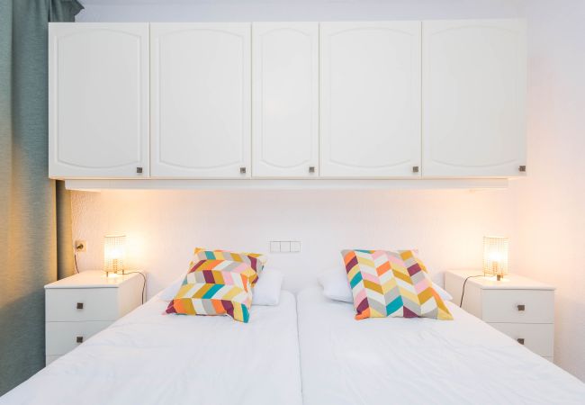 Apartment in San Bartolomé de Tirajana - Home w/ Terrace in Playa del Inglés-Pool & Beach Apartment in San Bartolomé de Tirajana - Home w/ Terrace in Playa del Inglés-Pool & Beach