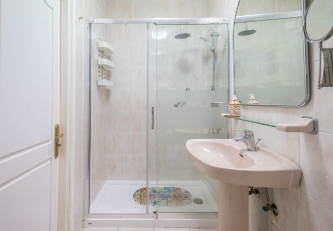 Apartment in San Bartolomé de Tirajana - Home w/ Terrace in Playa del Inglés-Pool & Beach Apartment in San Bartolomé de Tirajana - Home w/ Terrace in Playa del Inglés-Pool & Beach