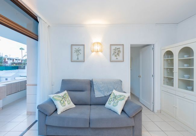 Apartment in San Bartolomé de Tirajana - Home w/ Terrace in Playa del Inglés-Pool & Beach Apartment in San Bartolomé de Tirajana - Home w/ Terrace in Playa del Inglés-Pool & Beach