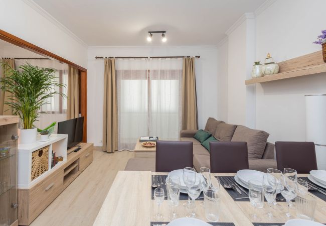 Apartment in Las Palmas de Gran Canaria - Cozy Mesa Y López Home& Courtyard 5' Las Canteras Apartment in Las Palmas de Gran Canaria - Cozy Mesa Y López Home& Courtyard 5' Las Canteras