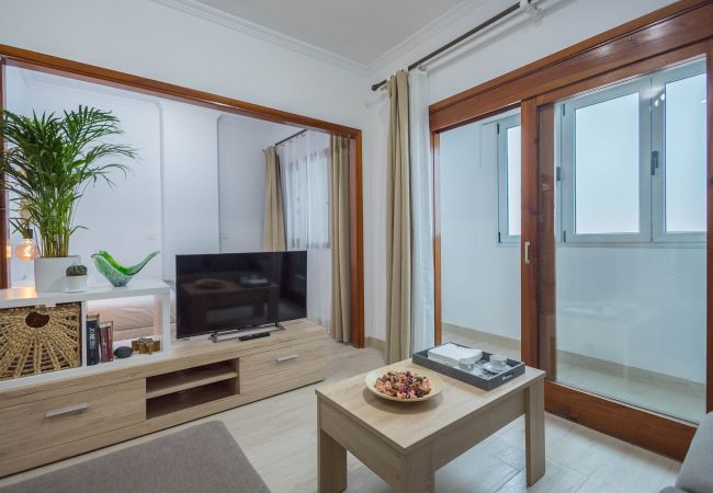 Apartment in Las Palmas de Gran Canaria - Cozy Mesa Y López Home& Courtyard 5' Las Canteras Apartment in Las Palmas de Gran Canaria - Cozy Mesa Y López Home& Courtyard 5' Las Canteras