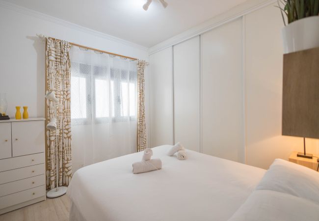 Apartment in Las Palmas de Gran Canaria - Cozy Mesa Y López Home& Courtyard 5' Las Canteras Apartment in Las Palmas de Gran Canaria - Cozy Mesa Y López Home& Courtyard 5' Las Canteras