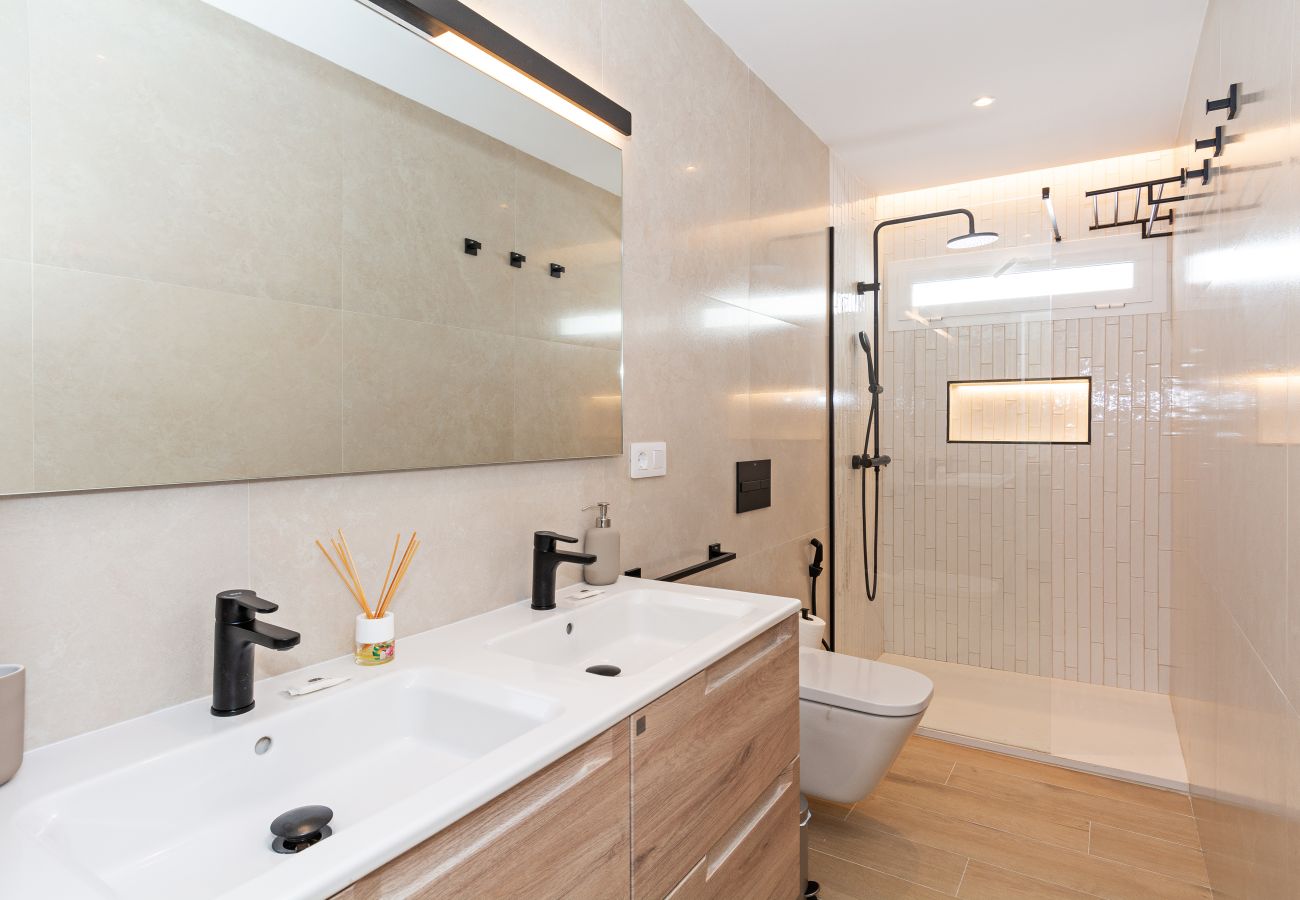 Apartment in Puerto del Carmen - 2BR Memela Dream Home - Modern & Seaviews Apartment in Puerto del Carmen - 2BR Memela Dream Home - Modern & Seaviews